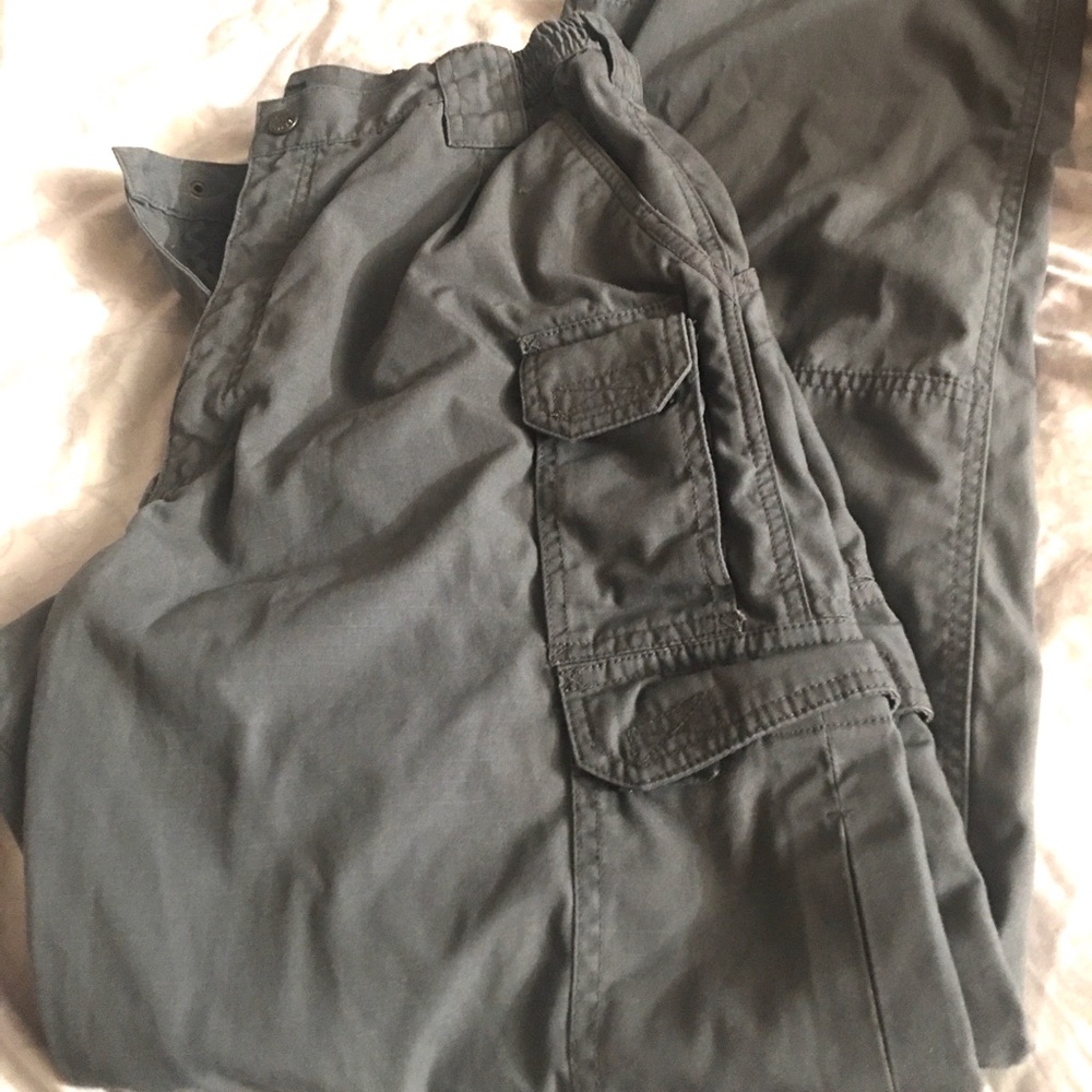 Men’s 5.11 tactical pants in grey